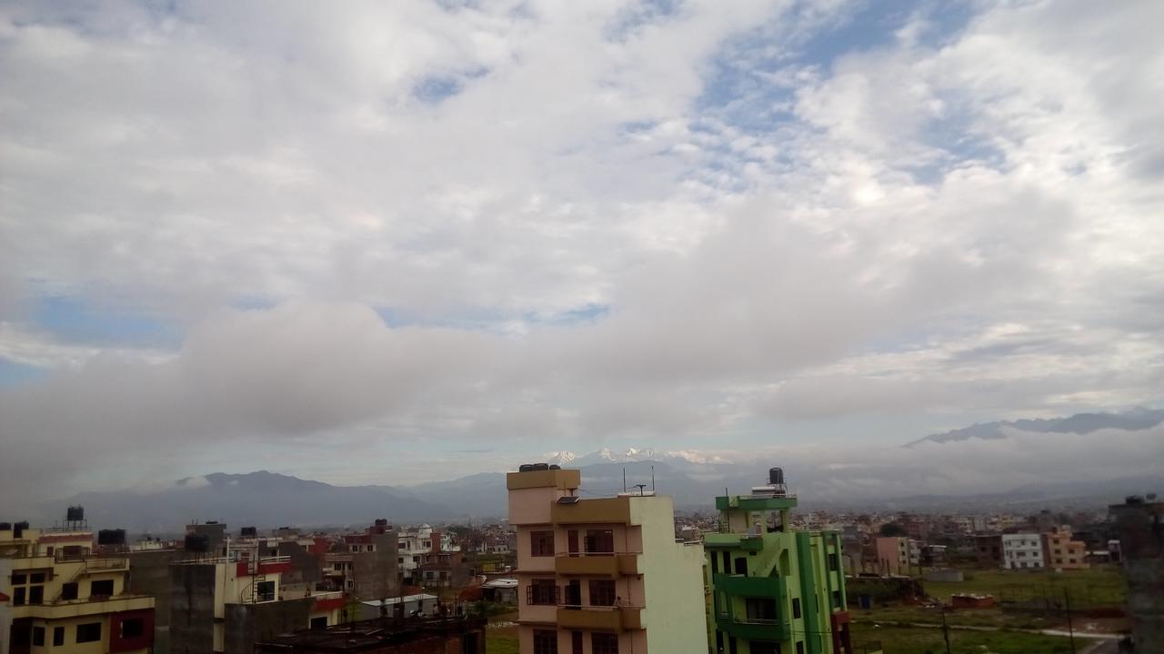 Everest Home Stay Apartment Lalitpur Екстер'єр фото
