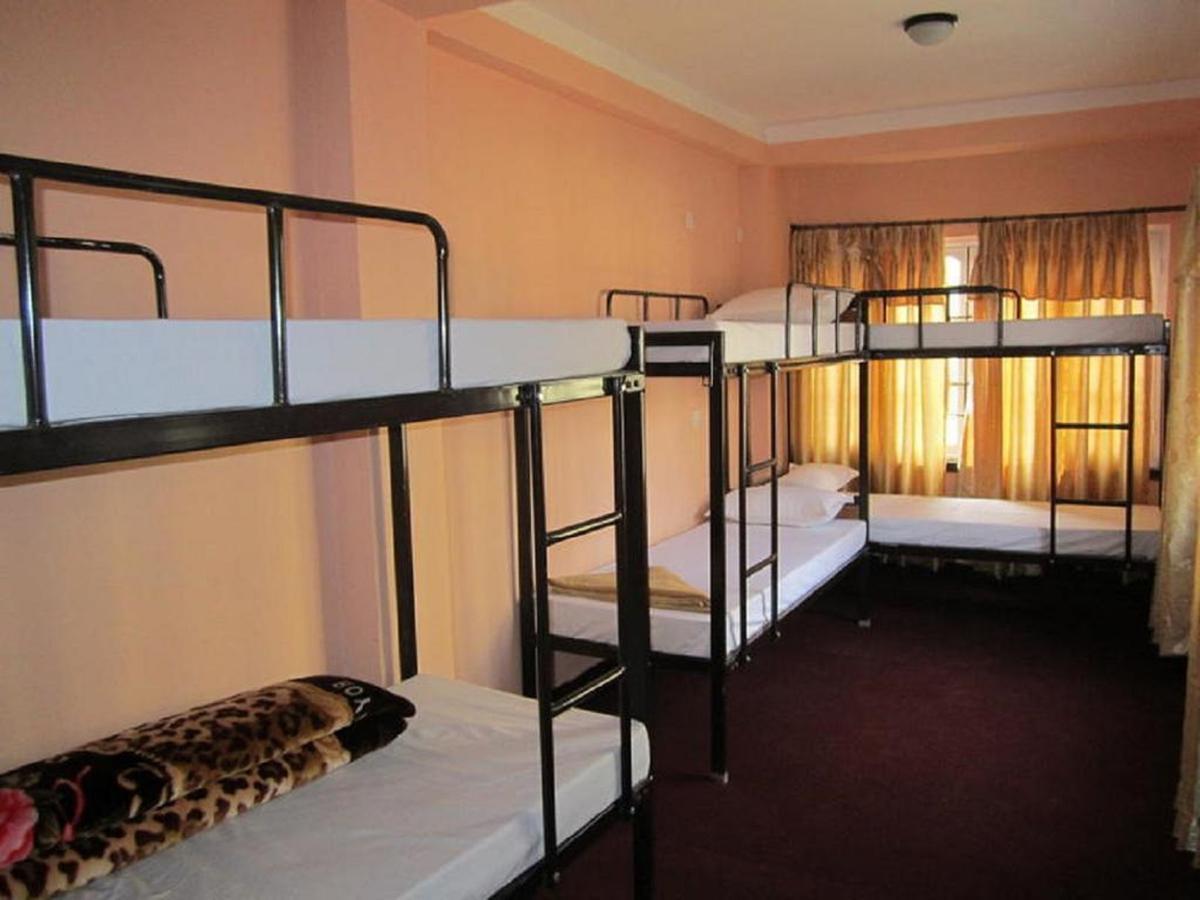 Everest Home Stay Apartment Lalitpur Екстер'єр фото