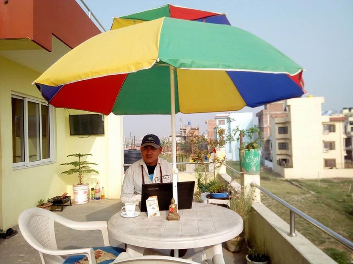 Everest Home Stay Apartment Lalitpur Екстер'єр фото