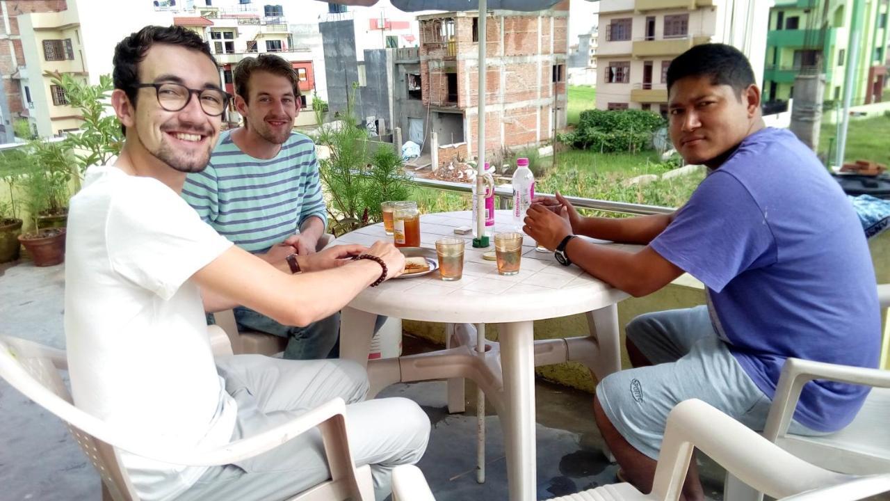 Everest Home Stay Apartment Lalitpur Екстер'єр фото
