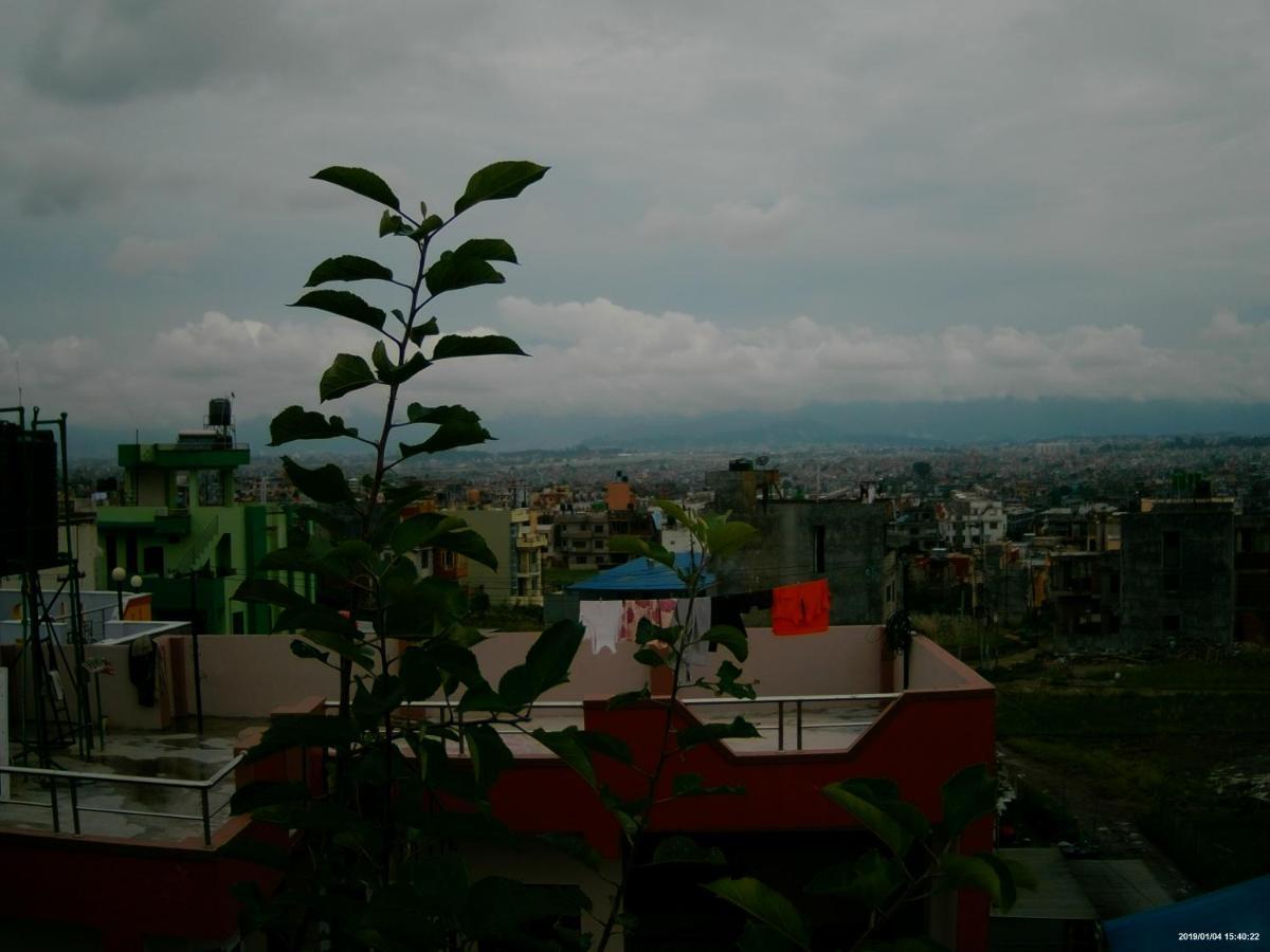 Everest Home Stay Apartment Lalitpur Екстер'єр фото